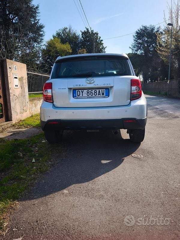 Usata Toyota Urban Cruiser 90 CV (66 kW) 2009 Grigio Utilitaria