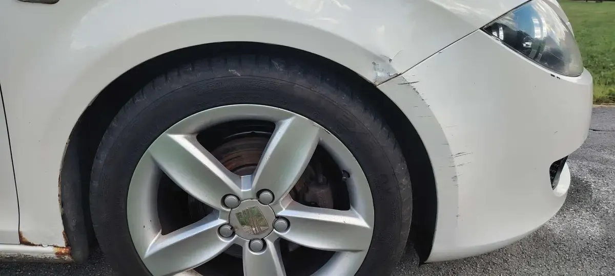 Usata Seat Leon Stylance 105 CV (77 kW) 2007 Bianco Utilitaria