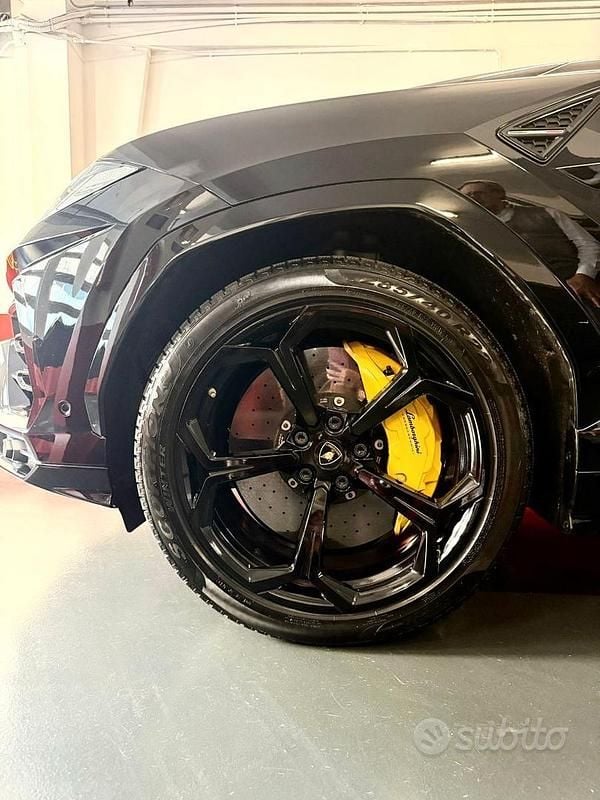 Usata Lamborghini Urus 650 CV (478 kW) 2020 Nero SUV
