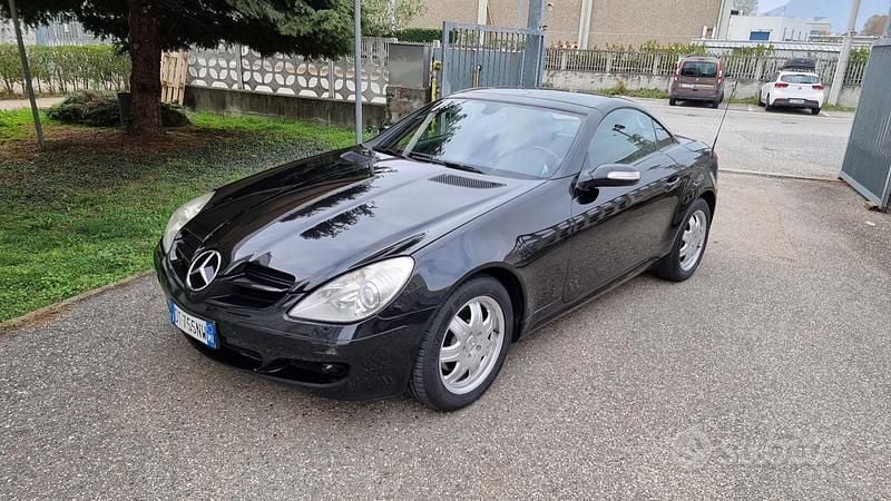 Usata Mercedes SLK200 163 CV (119 kW) 2005 Nero Cabrio