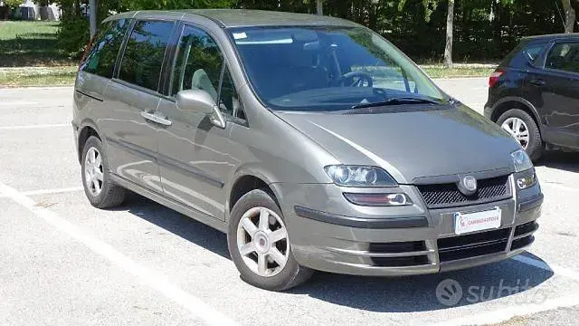 Usata Fiat Ulysse Emotion 170 CV (125 kW) 2009 Grigio Monovolume