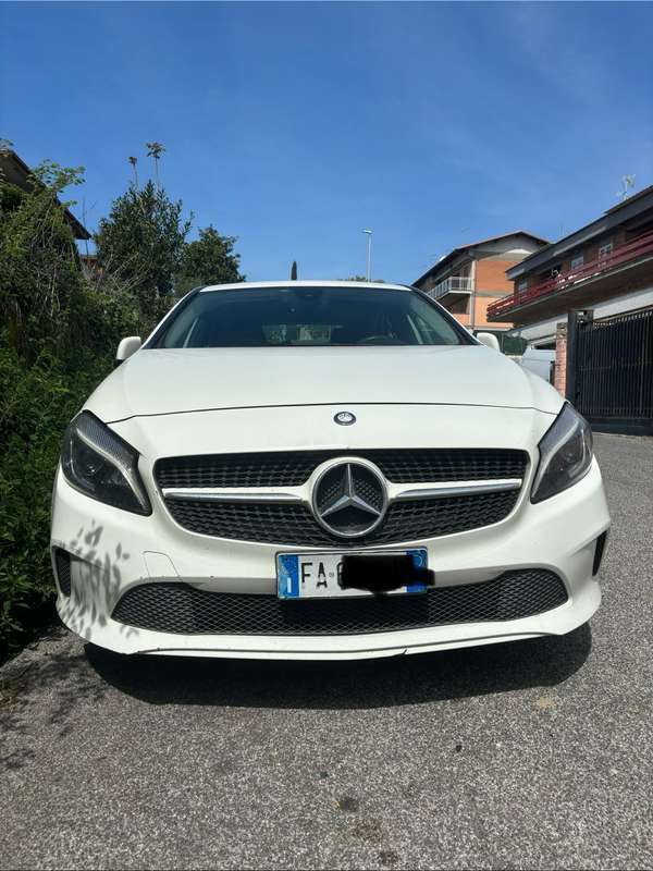 Usato 2015 Mercedes A180 1.6 Benzin 122 CV (12.500 €)