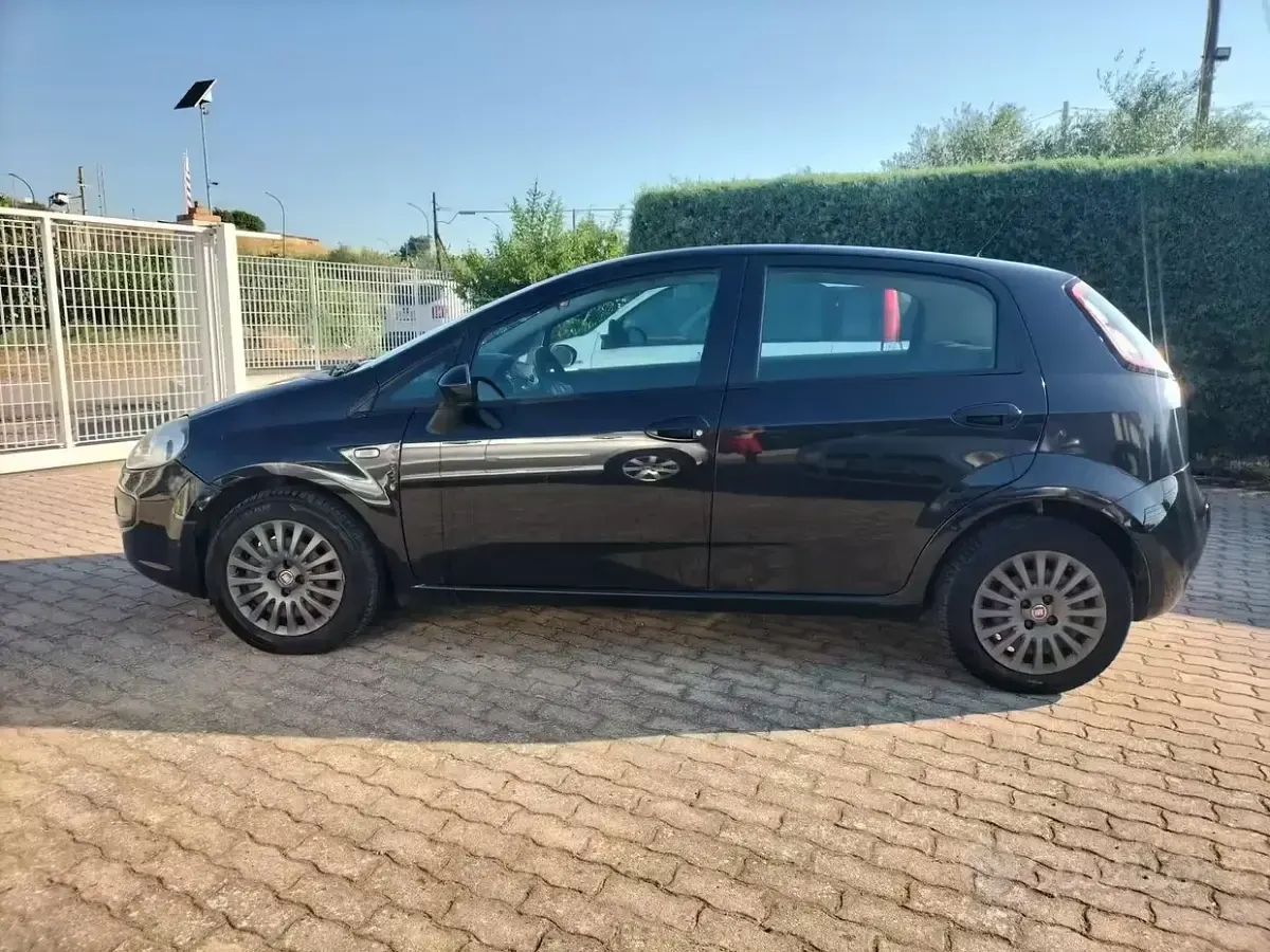 Usata Fiat Punto Evo 77 CV (56 kW) 2012 Nero Utilitaria