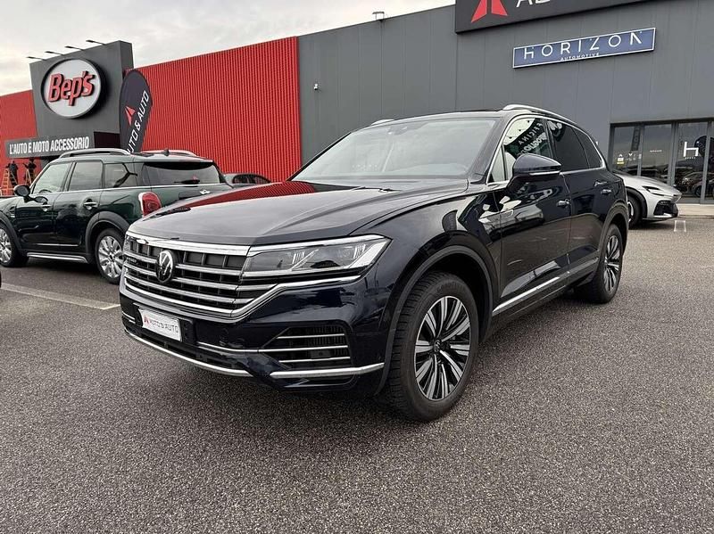 Usata VW Touareg Elegance 340 CV (250 kW) 2021 Blu/azzurro SUV