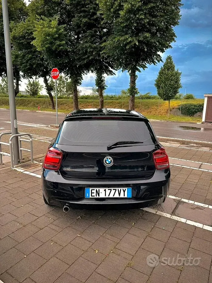 Usata BMW 120 Sport Line 184 CV (135 kW) 2012 Nero Utilitaria