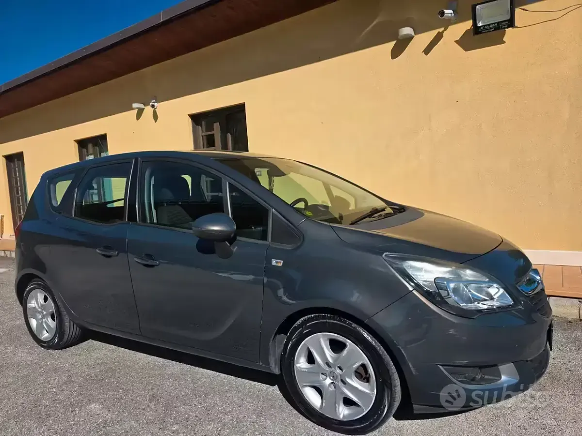 Usata Opel Meriva 101 CV (74 kW) 2016 Marrone Monovolume