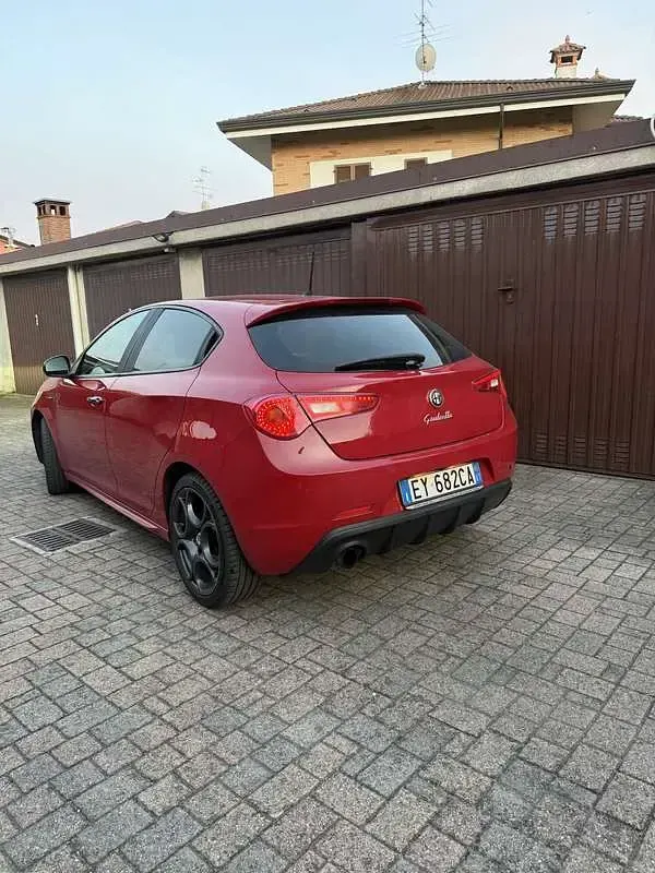Usata Alfa Romeo Giulietta Sprint 150 CV (110 kW) 2015 Rosso Utilitaria