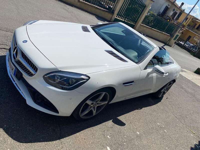 Usata 2017 Mercedes SLC180 AMG line Cabrio | 31.000 € - Immagine 1/4