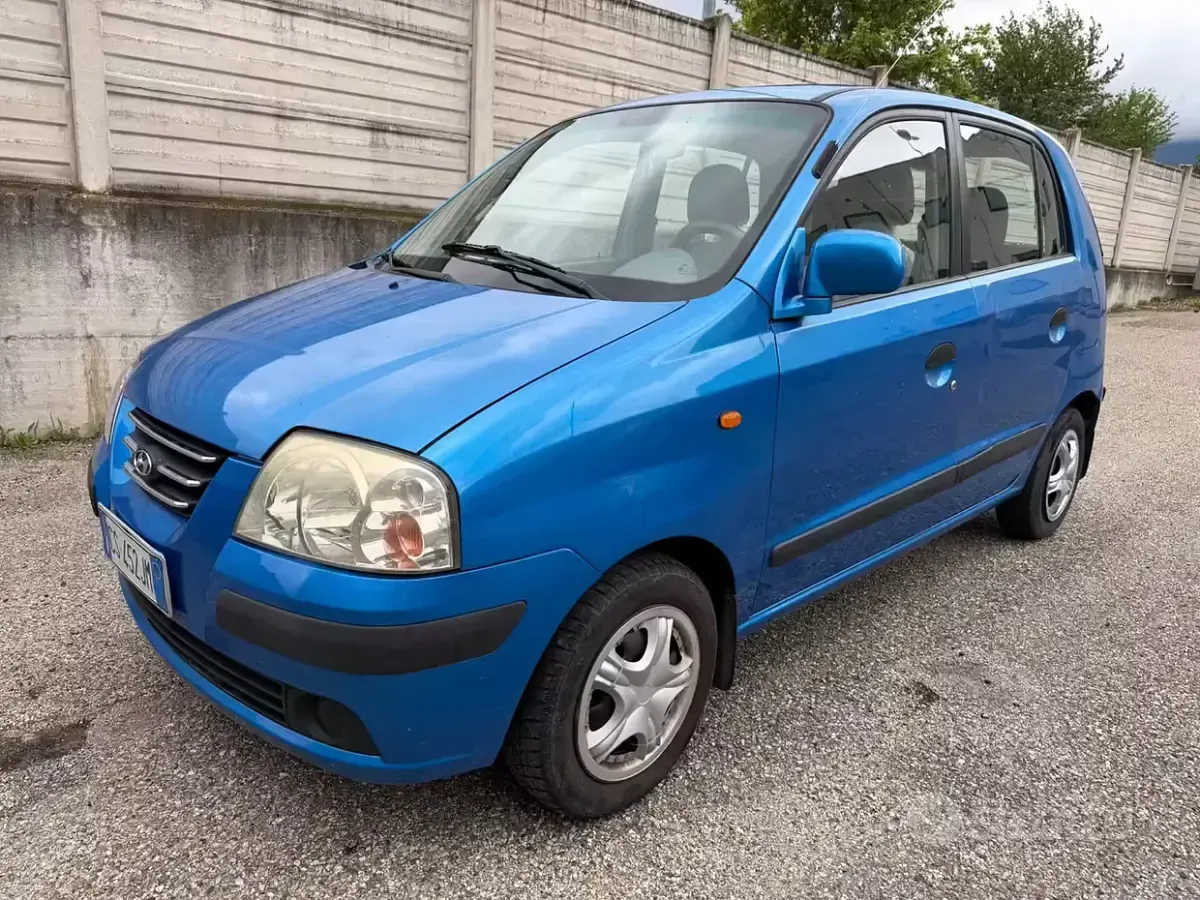Usata Hyundai Atos Comfort 59 CV (43 kW) 2004 Blu Utilitaria