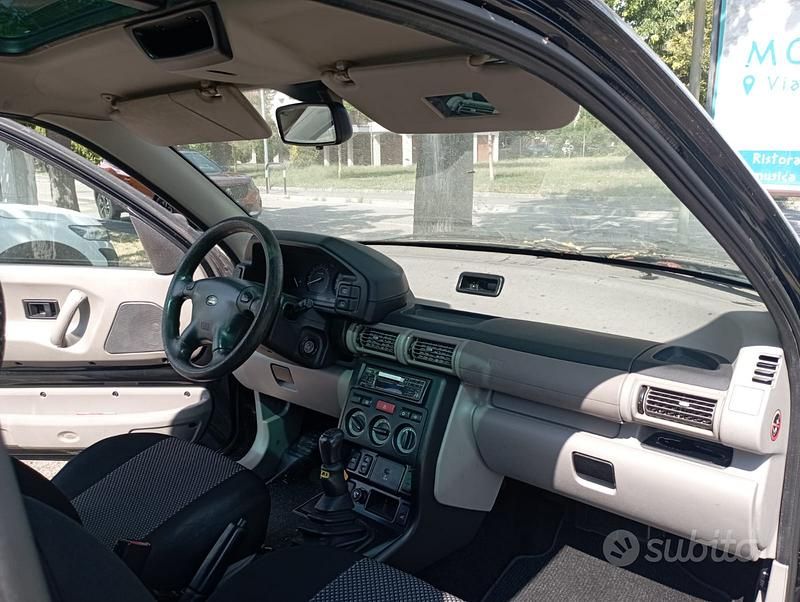 Usata Land Rover Freelander 97 CV (71 kW) 2001 Nero SUV