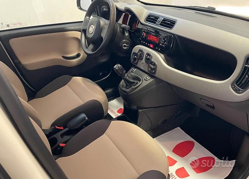 Usata Fiat Panda Lounge 69 CV (50 kW) 2012 Arancione Utilitaria