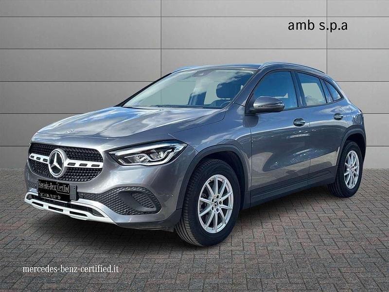 Grigio scuro Usata 2022 Mercedes GLA200 SUV | 35.000 € (Super prezzo) - Immagine 1/4