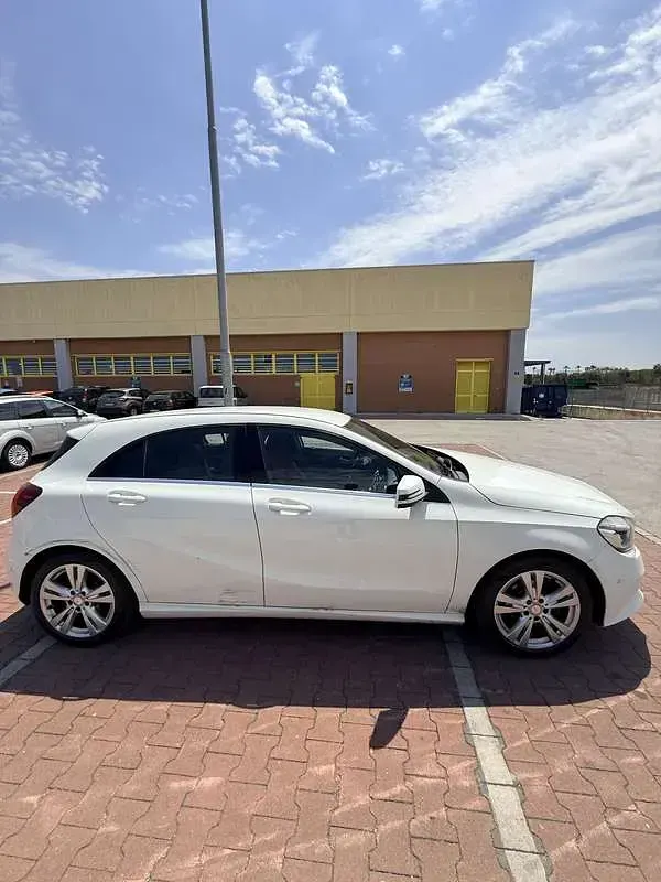 Usata Mercedes A180 109 CV (80 kW) 2016 Utilitaria