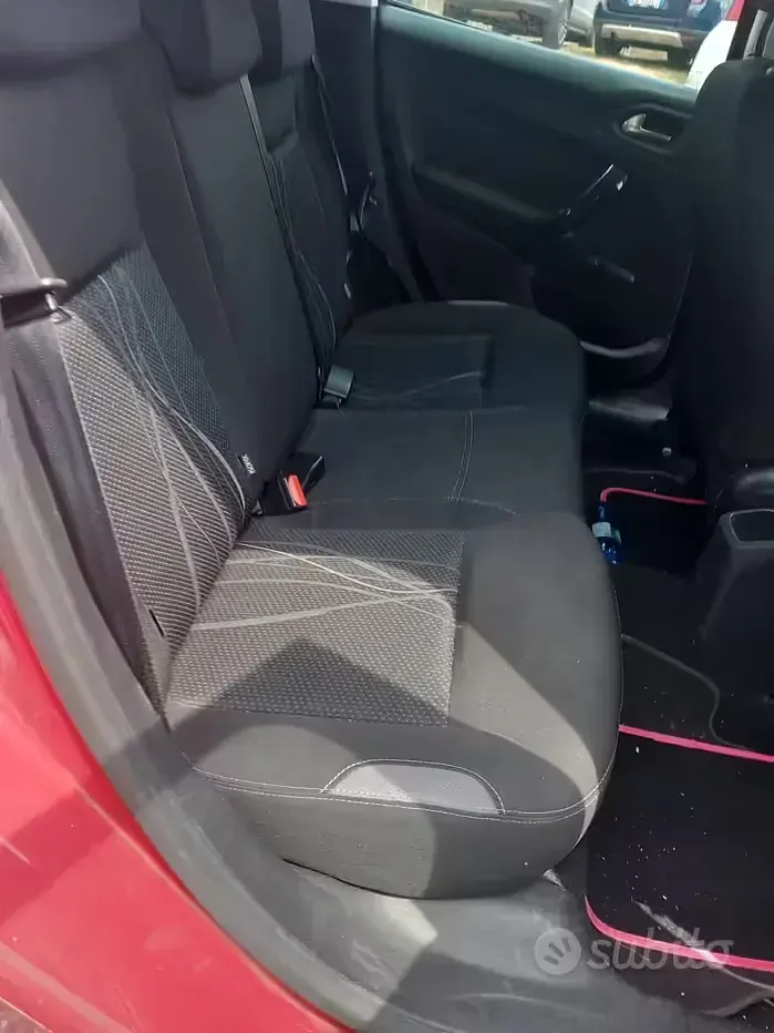Usata Peugeot 208 Active 95 CV (69 kW) 2012 Rosso Utilitaria