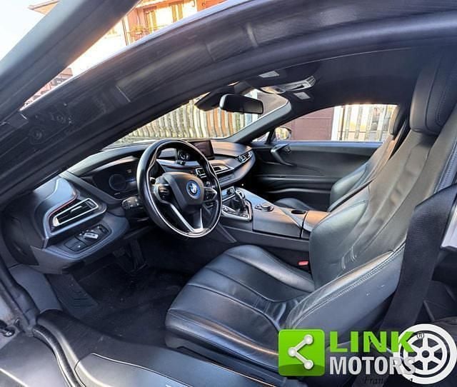 Usata BMW i8 Efficient Dynamics 231 CV (169 kW) 2016 Bianco Coupé