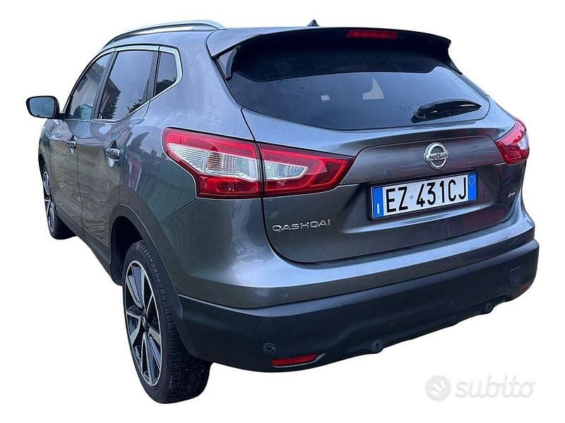 Usata Nissan Qashqai Tekna 130 CV (95 kW) 2015 Grigio SUV