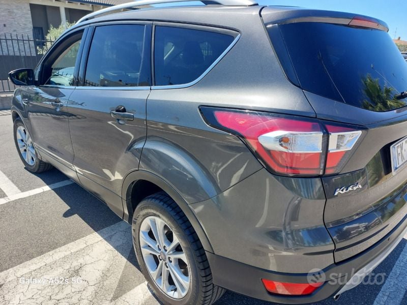 Occasion Ford Kuga Titanium S 120 ch (88 kW) 2017 Gris SUV