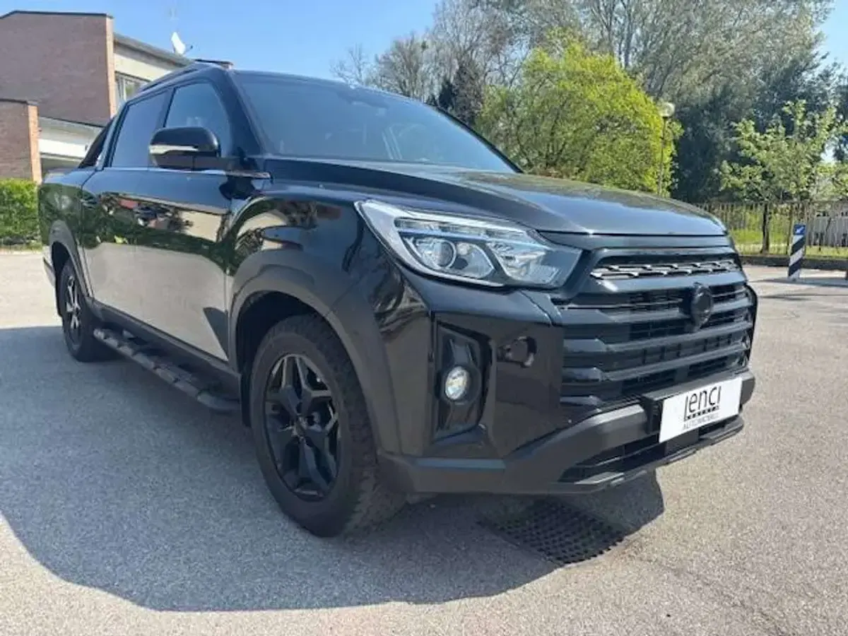 Usata SsangYong Rexton 203 CV (149 kW) 2023 Nero SUV