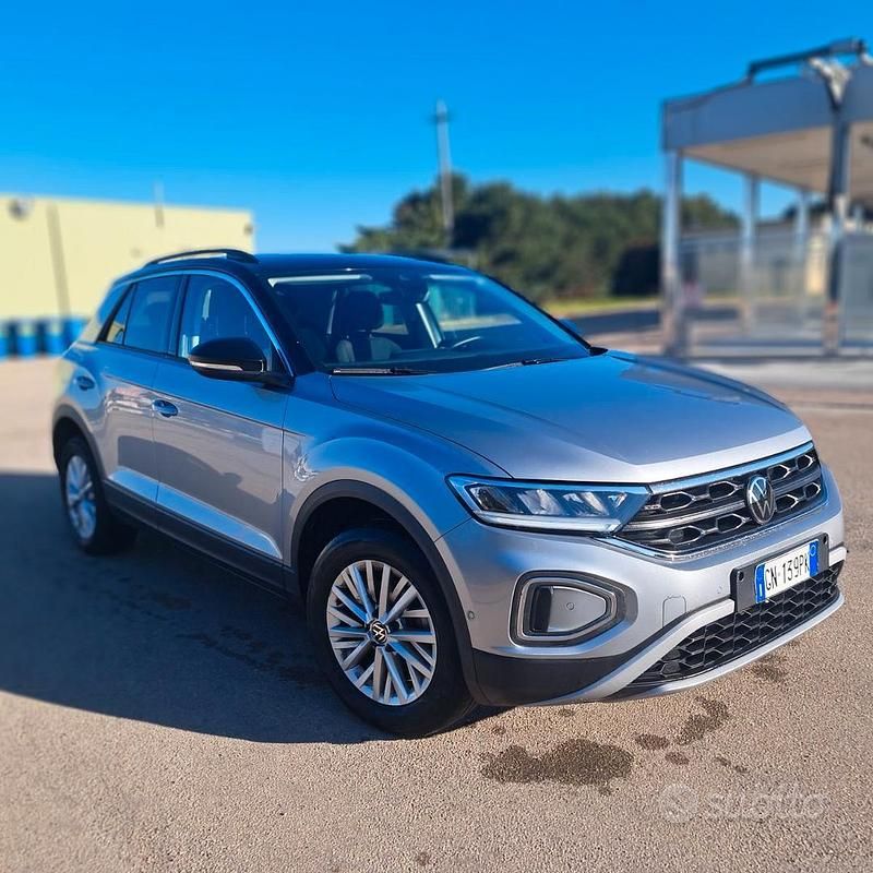 Usata VW T-Roc Style 110 CV (80 kW) 2023 Grigio SUV