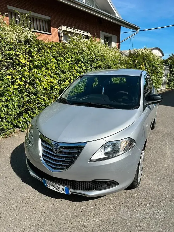 Usata Lancia Ypsilon 69 CV (50 kW) 2013 Utilitaria
