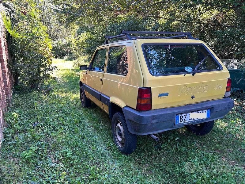 Usata Fiat Panda 4x4 45 CV (33 kW) 2002 Giallo Utilitaria