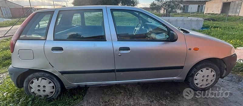 Usata Fiat Punto 1998 Grigio Berlina