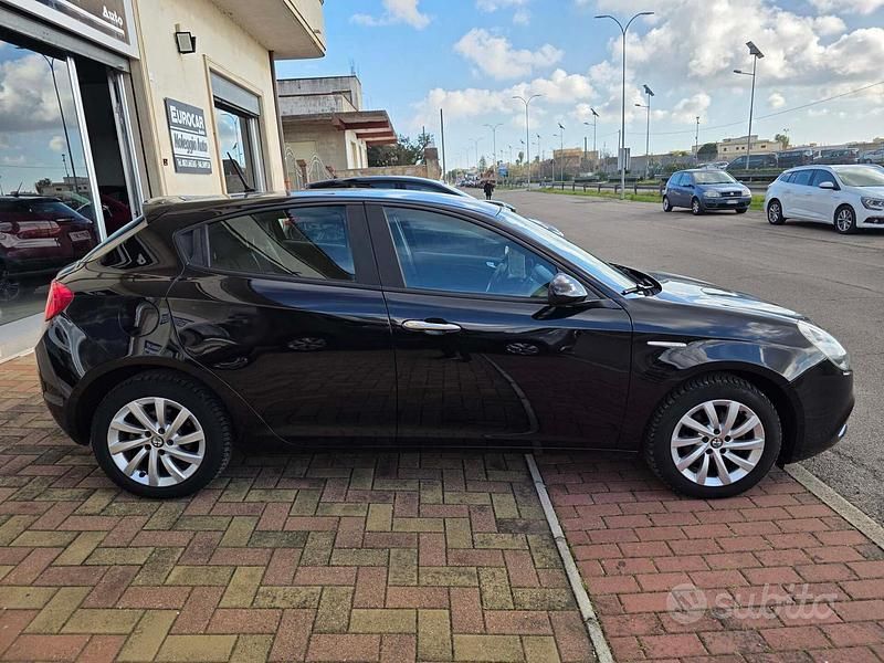 Usata Alfa Romeo Giulietta Progression 120 CV (88 kW) 2015 Nero Berlina