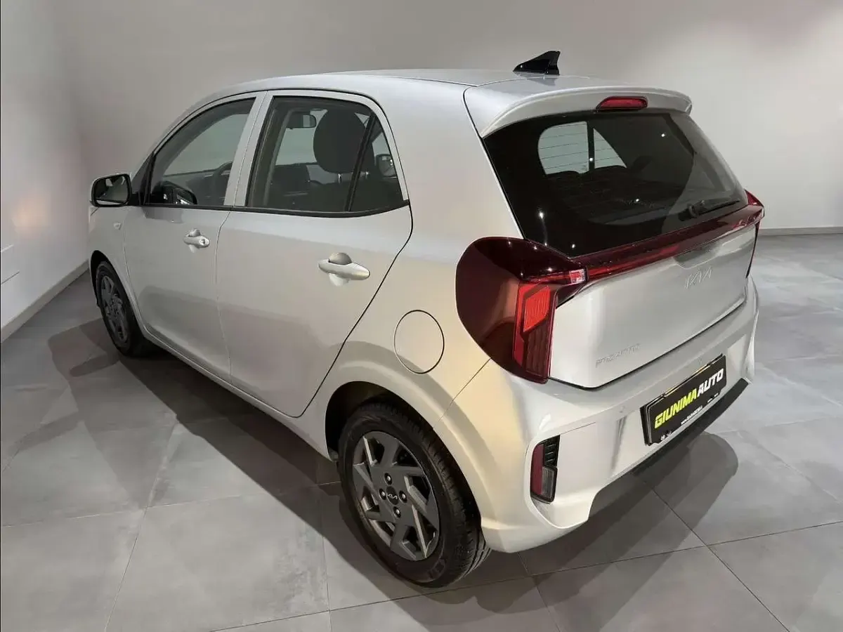 Usata Kia Picanto 63 CV (46 kW) 2024 Grigio Utilitaria