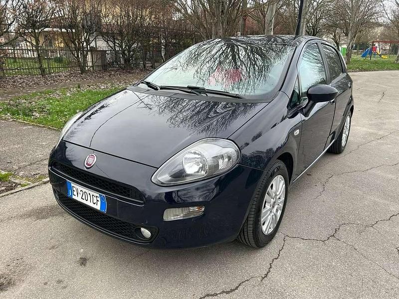 Usata Fiat Punto Lounge 95 CV (69 kW) 2014 Blu/azzurro Utilitaria
