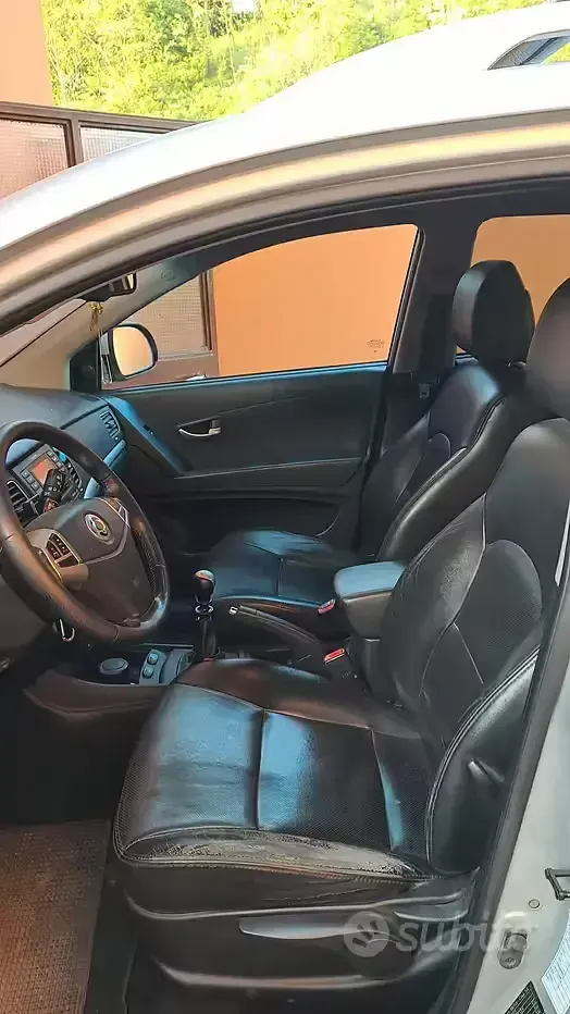 Usata SsangYong Korando 175 CV (128 kW) 2011 Grigio SUV