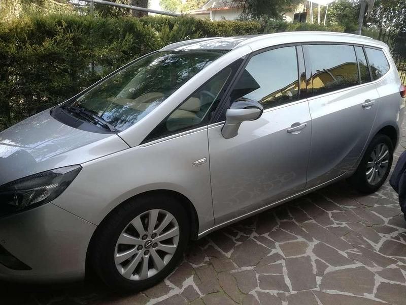 Usata Opel Zafira Tourer Cosmo 150 CV (110 kW) 2015 Grigio Monovolume