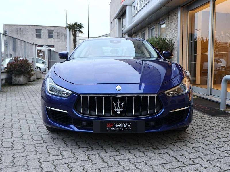 Usata Maserati Ghibli GranLusso 330 CV (242 kW) 2021 Blu emozione micalizzato Berlina