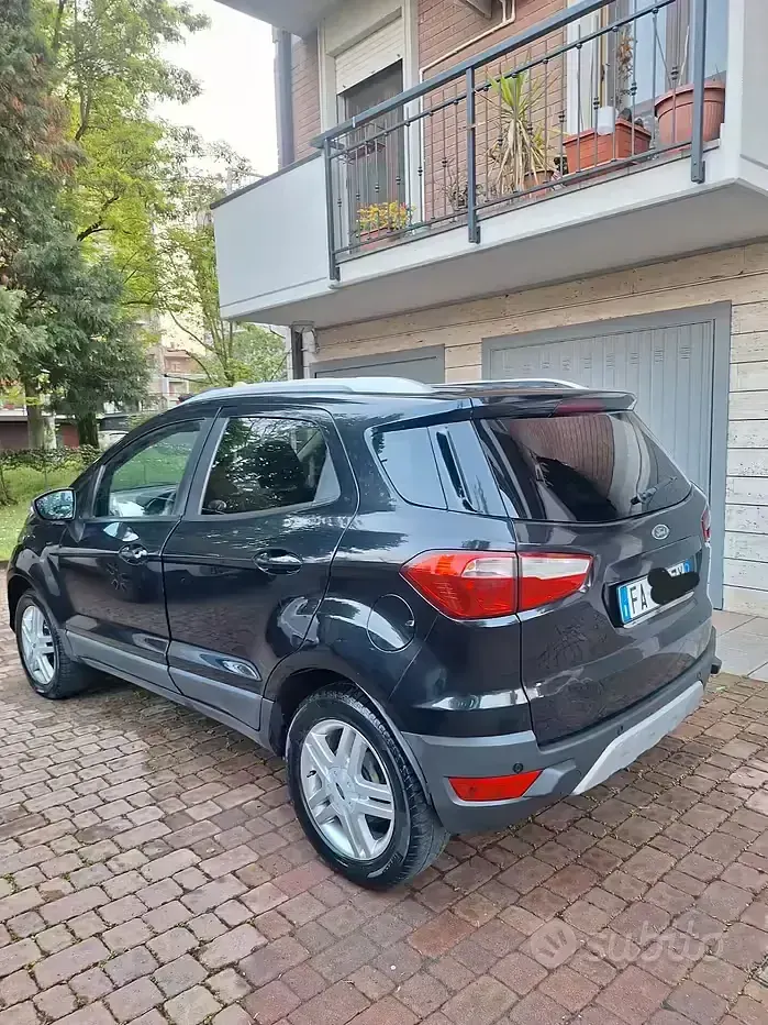Usata Ford Ecosport Titanium 95 CV (69 kW) 2015 Nero SUV