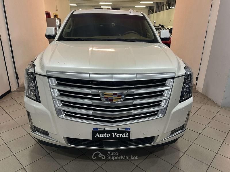 Usata Cadillac Escalade 426 CV (313 kW) 2017 Bianco Station wagon