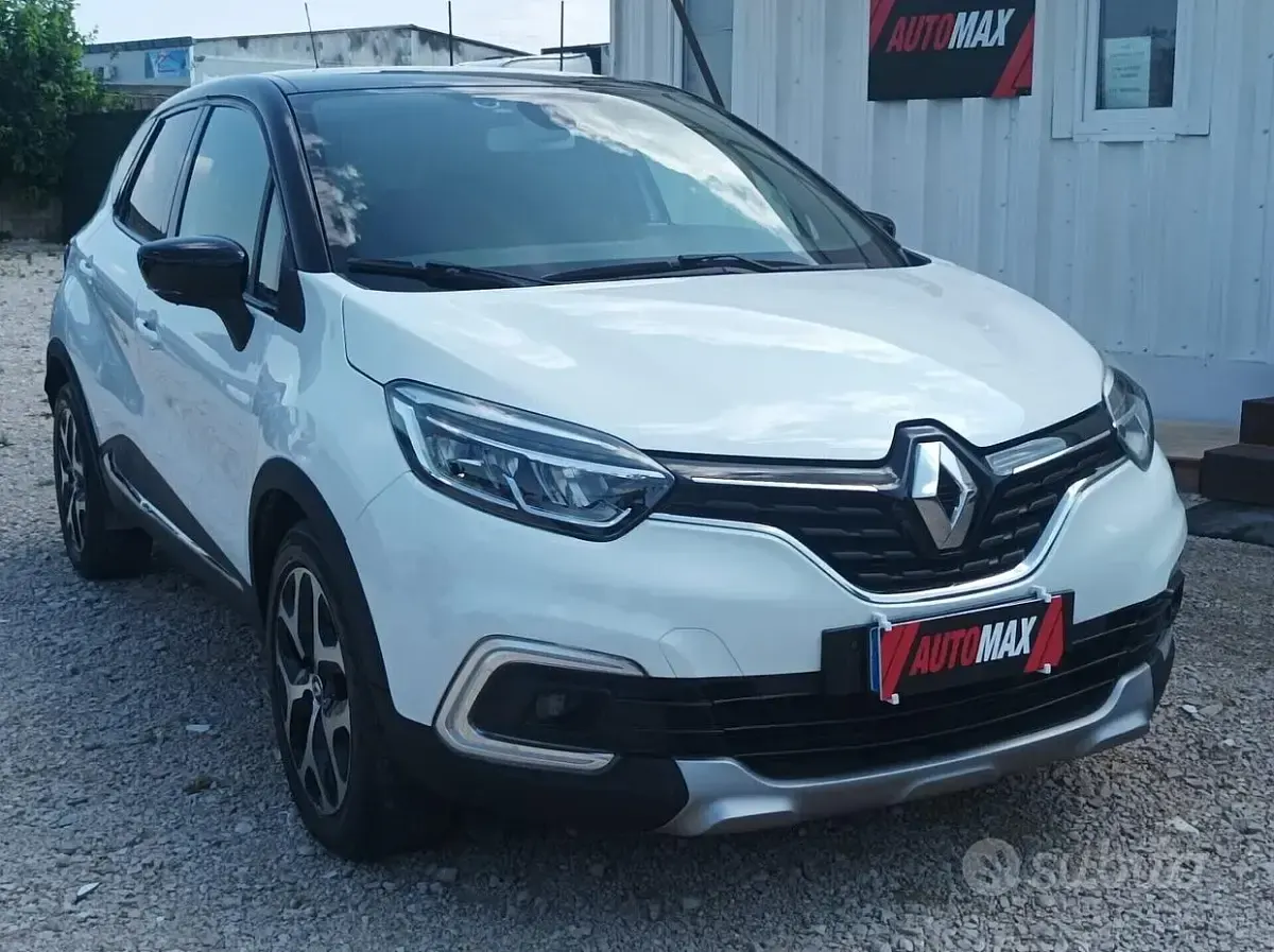 Usata Renault Captur Intens 90 CV (66 kW) 2017 Bianco SUV