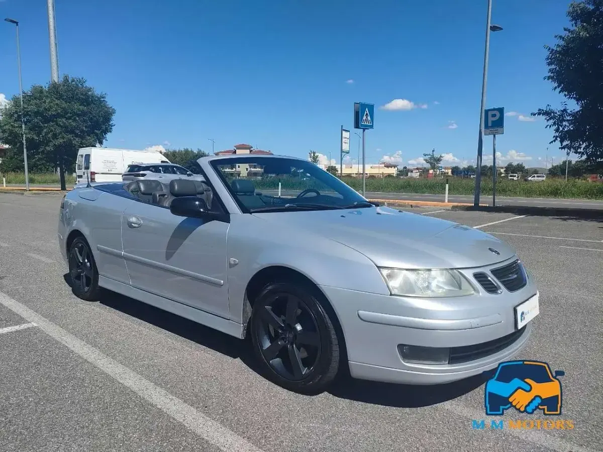 Usata Saab 9-3 Cabriolet Vector 175 CV (128 kW) 2004 Argento Cabrio