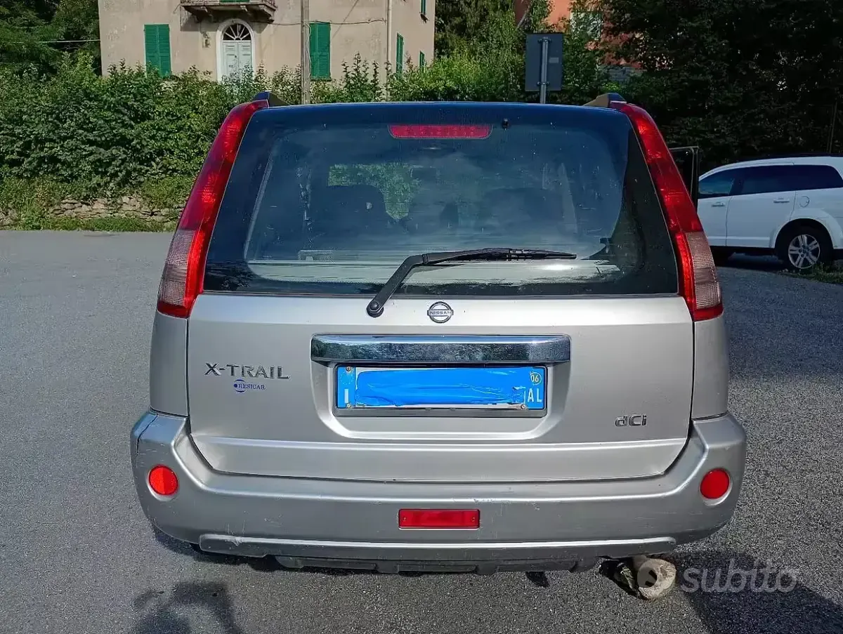 Usata Nissan X-Trail 136 CV (100 kW) 2006 Grigio SUV
