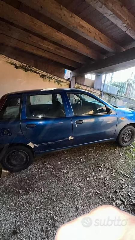 Usata Fiat Punto 1997 Blu Berlina