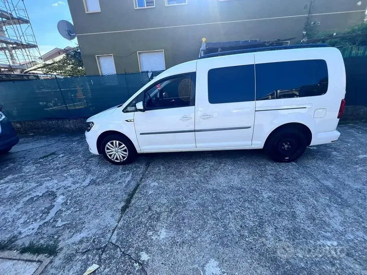 Usata VW Caddy Maxi 110 CV (80 kW) 2019 Bianco Monovolume