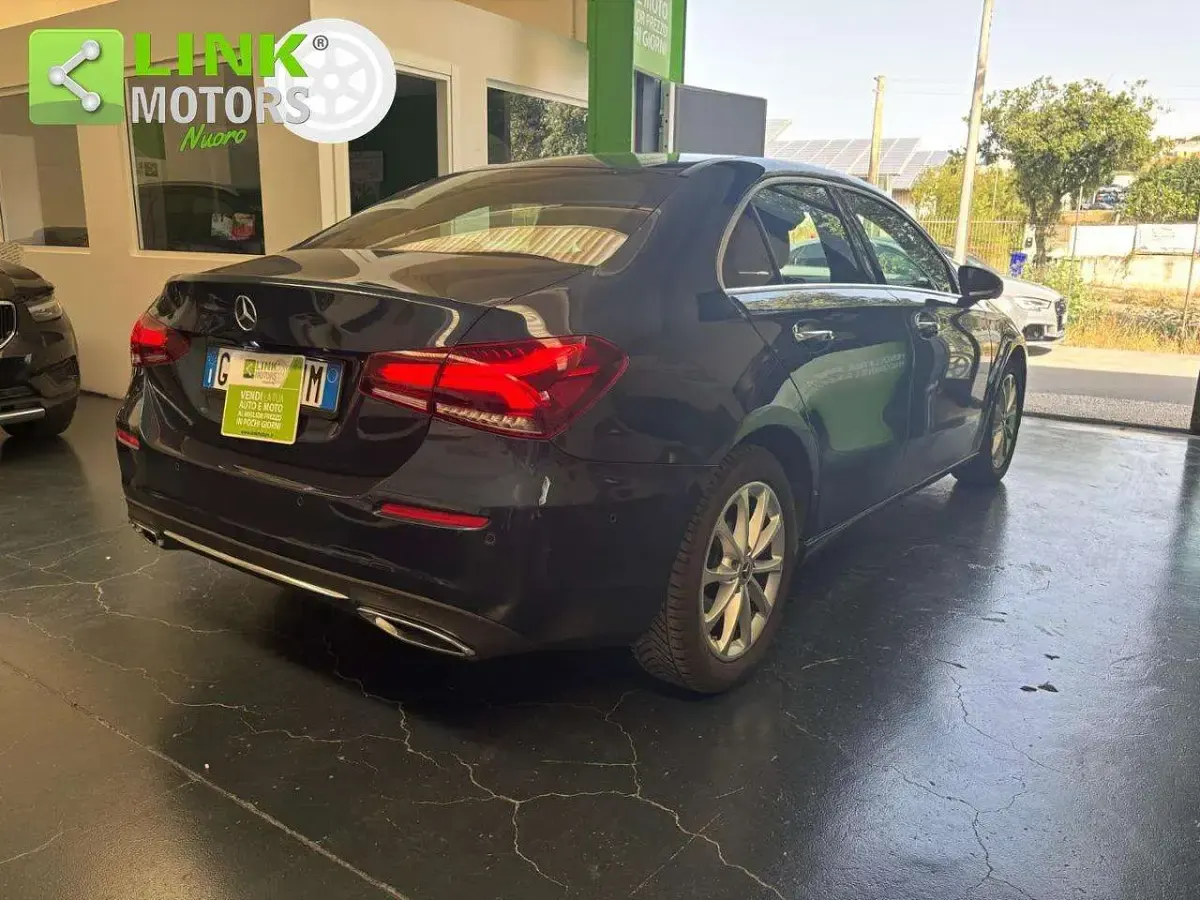 Usata Mercedes A200 Business 150 CV (110 kW) 2020 Blu Berlina