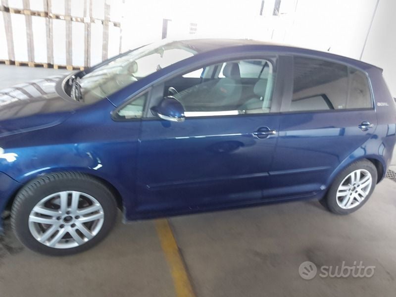 Usata VW Golf V 105 CV (77 kW) 2008 Utilitaria