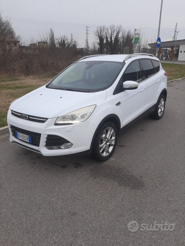Bianco Usata 2014 Ford Kuga SUV | 8999 € (Buon prezzo) - Immagine 1/4