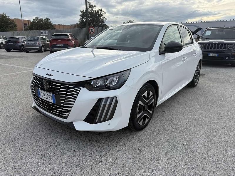Other Usata 2024 Peugeot 208 Allure Due volumi | 14.990 € (Buon prezzo) - Immagine 1/4