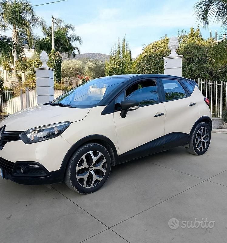 Usata Renault Captur 90 CV (66 kW) 2013 Bianco SUV