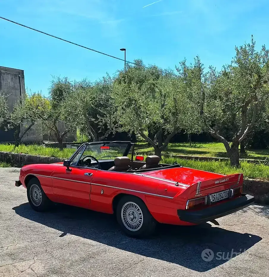 Usata Alfa Romeo Spider Veloce 131 CV (96 kW) 1970 Rosso Cabrio