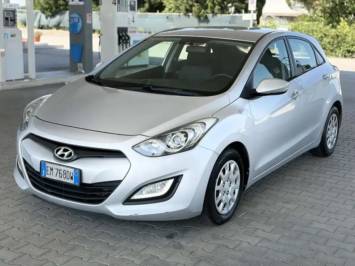 Usata Hyundai i30 Comfort 110 CV (80 kW) 2012 Berlina