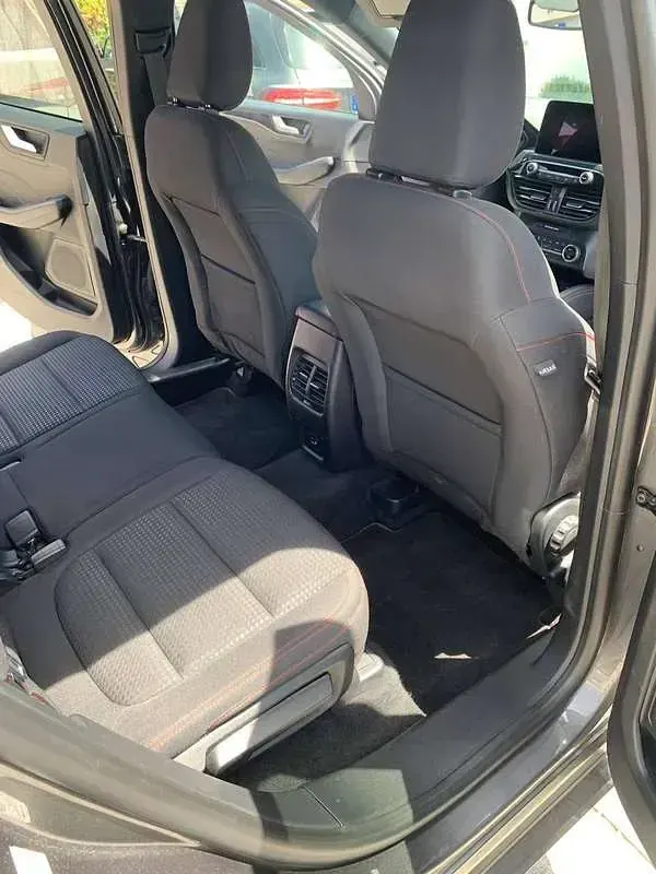 Usata Ford Kuga ST 120 CV (88 kW) 2022 Grigio SUV