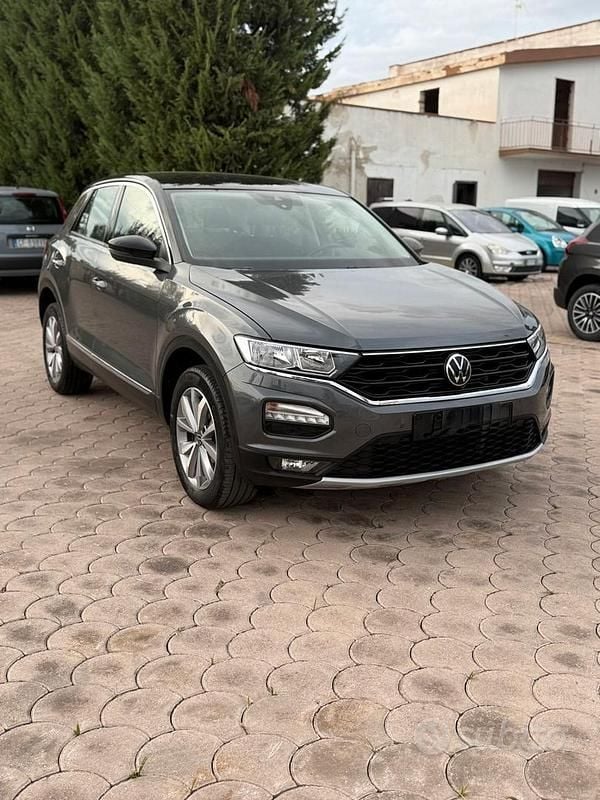 Usata VW T-Roc Business 110 CV (80 kW) 2021 Grigio SUV