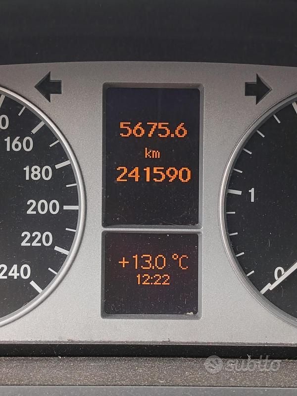 Usata Mercedes B200 140 CV (102 kW) 2008 Nero Monovolume