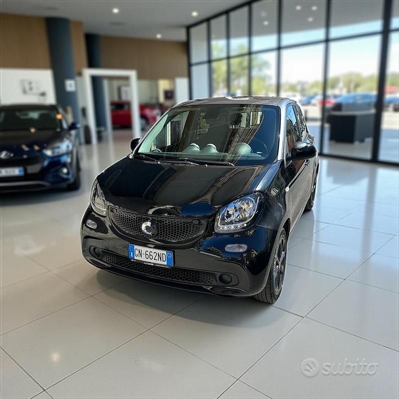 Nero Usata 2018 Smart ForFour Due volumi | 8890 € (Ottimo prezzo) - Immagine 1/4